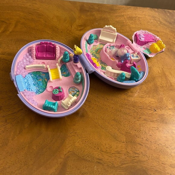 Vintage 1995 Polly Pocket Unicorn Meadow 🦄 - Picture 10 of 16